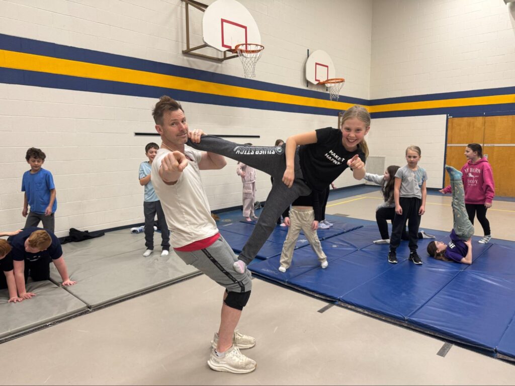 Mariposa Elementary School busts a move